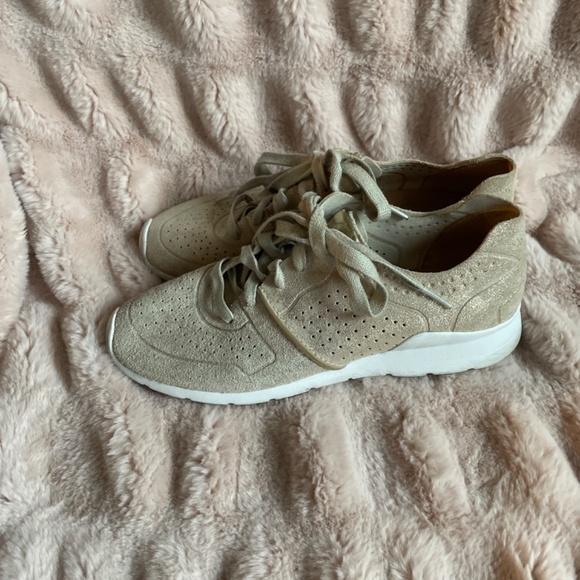 Ugg gold runners - Picture 6 of 6